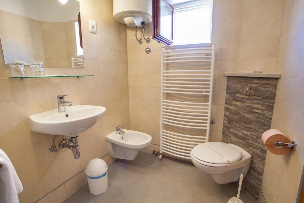 Apartman Petra Крес Екстериор снимка